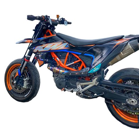 Dettaglio di una grafica KTM ad alta resistenza