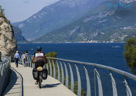Passerella a sbalzo della Ciclovia del Garda