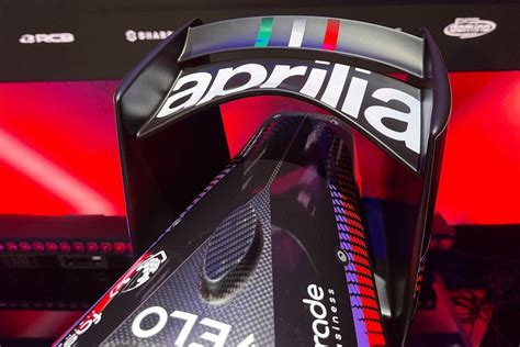 Dettaglio tecnico di una moto Aprilia MotoGP