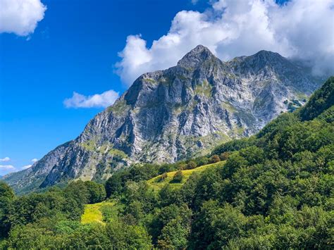 Panorama delle Alpi Apuane
