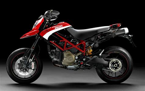 Ducati Hypermotard 1100 Evo SP in azione
