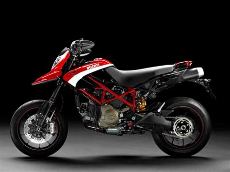 Vista laterale della Ducati Hypermotard 1100 Evo SP con enfasi sul design
