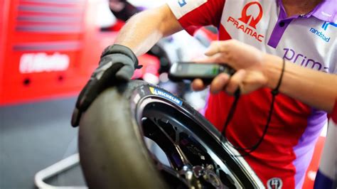 Confronto tra pneumatici posteriori di piloti MotoGP