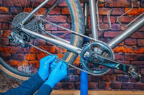 catena bici strumenti manutenzione