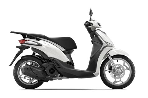 Piaggio Liberty in Bianco Luna con finiture nere