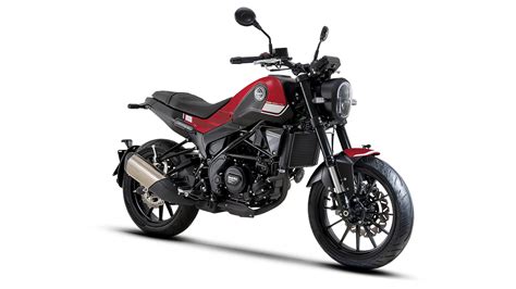 Benelli Leoncino 250 in rosso