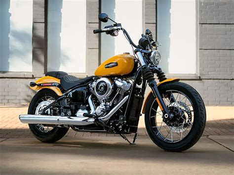 Harley Davidson Dyna Street Bob in primo piano
