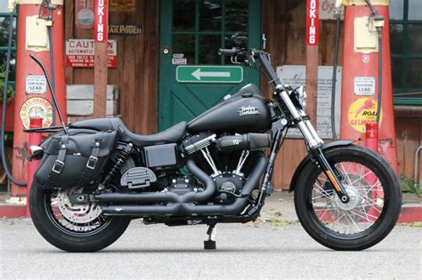 Mappa dell'Italia che indica le province dove sono state avvistate Harley Davidson Dyna Street Bob in vendita