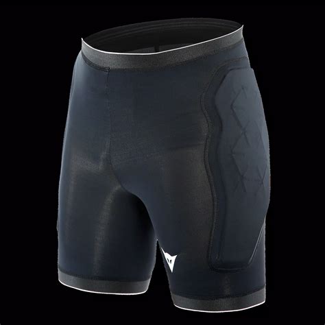 Ciclista in azione con pantaloncini Dainese HG 1