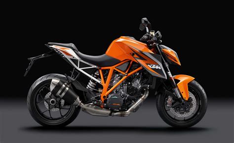 KTM 1290 Super Duke R 2014 in pista