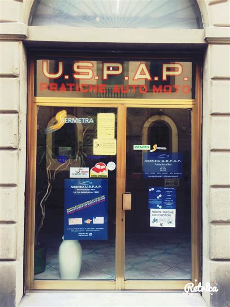 Diagramma che illustra i requisiti legali per la circolazione di veicoli elettrici leggeri