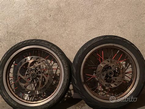 Dettaglio cerchi Fantic 50 Motard