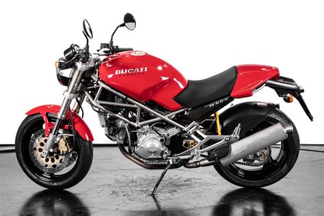 Ducati Monster 900