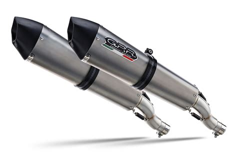 Diverse tipologie di materiali per scarichi moto: acciaio inox, titanio, fibra di carbonio