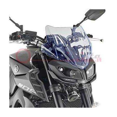 Cupolino Givi montato su Yamaha MT-09