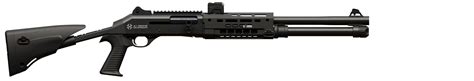 Fucile Benelli M4 in un ambiente tattico