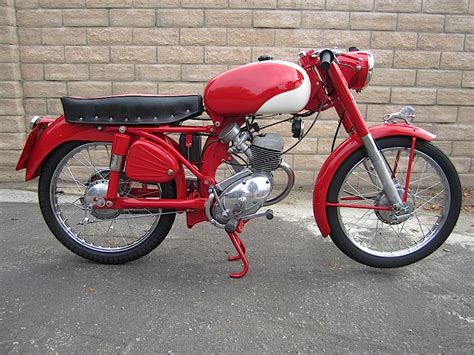 Una Benelli Leoncino d'epoca