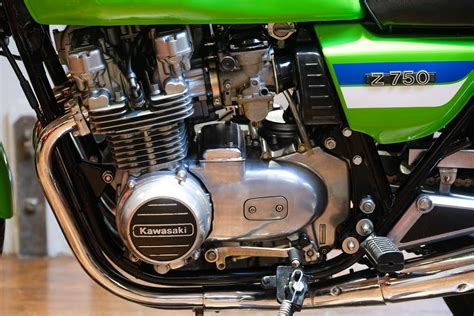 Kawasaki Z750 motore