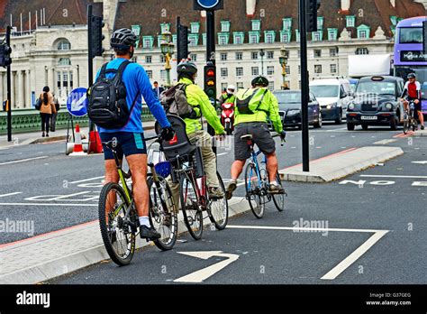 Biciclette su una strada urbana