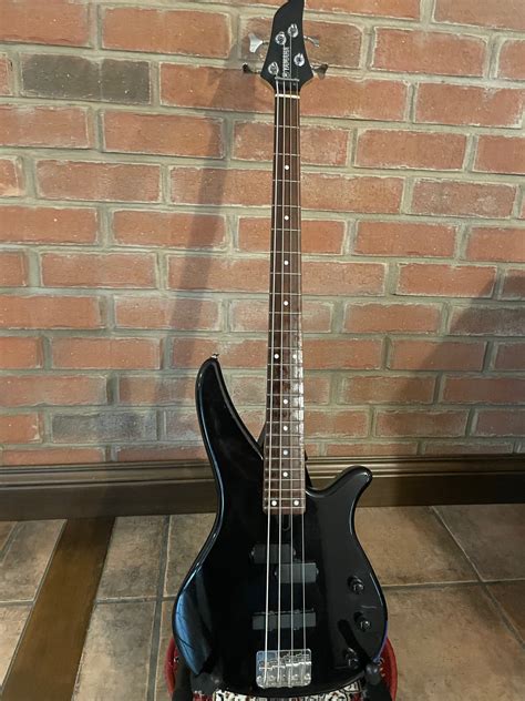 Used Yamaha bass guitar marketplace