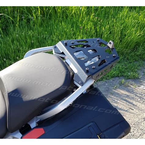 bauletto givi kappa 53 lt abbinato a piastra