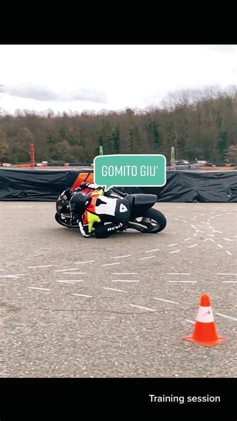 Motociclista in allenamento