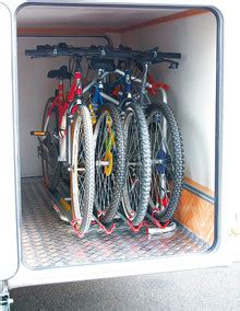 Arredamento interno furgone per trasporto biciclette