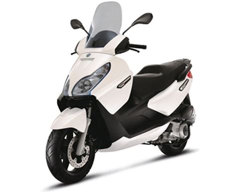 Piaggio X7 300 i.e vista laterale
