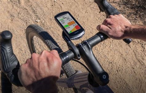 Ciclocomputer Garmin Edge 1000 su manubrio di bicicletta