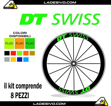 Primo piano di un adesivo per cerchio DT Swiss applicato su un cerchio MTB