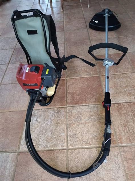 Decespugliatore Kawasaki TJ45 in uso