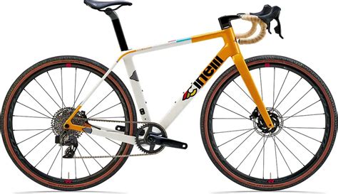 Cinelli King Zydeco II in azione su un percorso sterrato