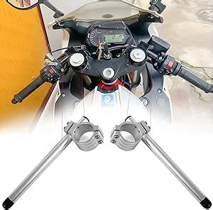Dettaglio di un manubrio semimanubrio su una moto Café Racer
