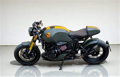 Una moderna BMW R nineT in stile Café Racer