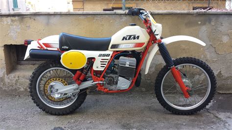 Immagini esplosi ricambi KTM enduro anni 70