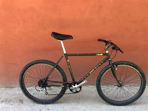 sellino Cinelli Rampichino dettagli pelle