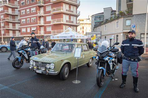 Immagine storico-polizia stradale motociclette