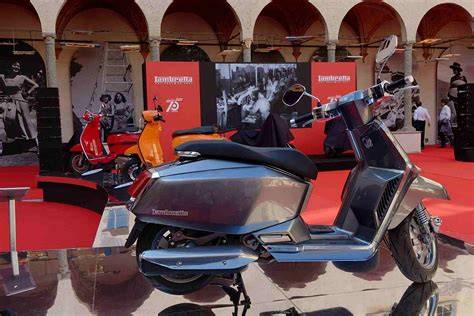 Lambretta presentazione Design Week Milano