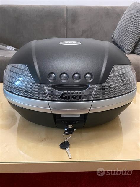 Givi bauletto V46 con accessori
