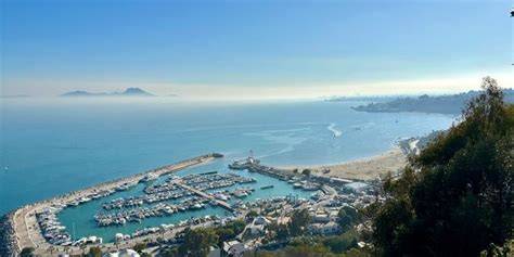 Traghetto Milazzo Vulcano panoramica portuale