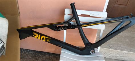telaio mtb artigianale carbonio prospettiva
