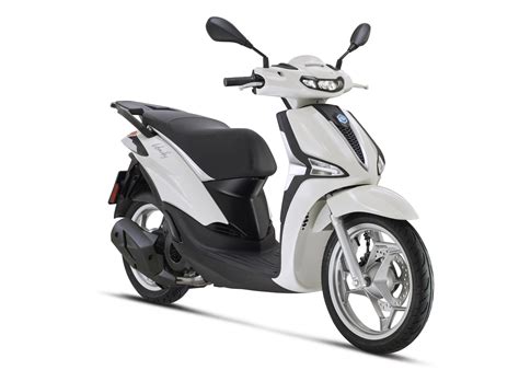 Piaggio Liberty 2025 dettaglio fanale LED