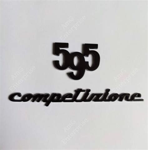 Dettaglio badge Abarth 595 Competizione