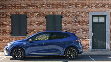 Renault Clio 3a Serie vista laterale