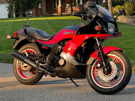 Kawasaki GPz750 Turbo side profile