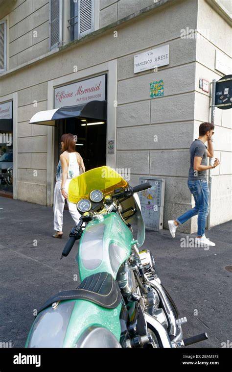 Motoquartiere Isola Milano mermaid