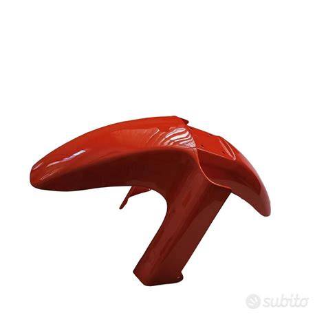 Aprilia senza parafango anteriore