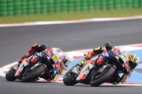 Strategia e dinamiche nel paddock tra Ducati, Honda e Yamaha
