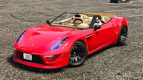 Una Grotti Carbonizzare modificata con spoiler e cerchioni personalizzati.