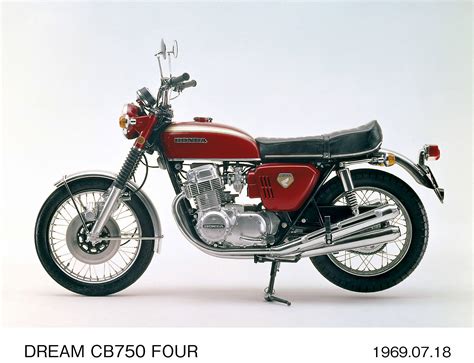 Honda CB 750 Four in azione